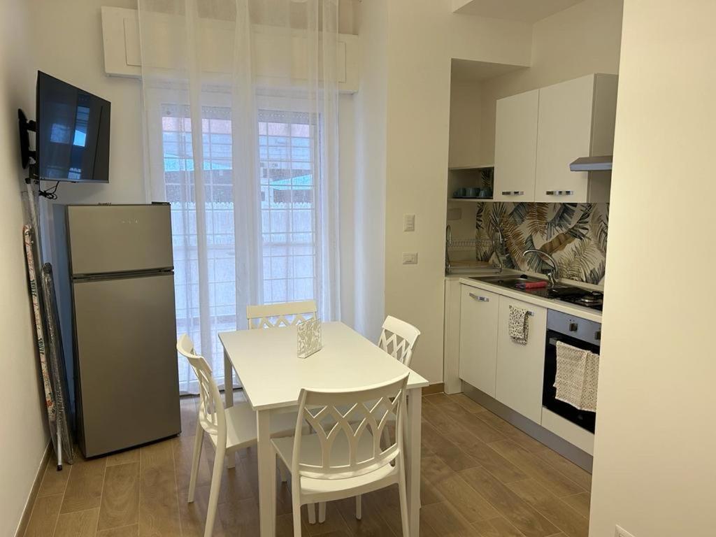 Stiepovich 239 Apartment ลิโด ดิ ออสเตีย ภายนอก รูปภาพ